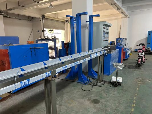 90 kg/h PVC-Extrudermaschine Kabelherstellungsmaschine Produktionslinie